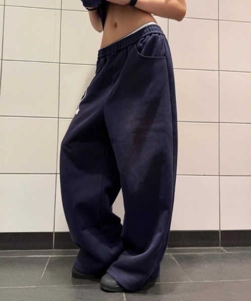 Vipoa(ヴィポア)の「Logo design sweat pants(スウェットパンツ・レディース・イエロー/ネイビー・FREE)」の6枚目の写真