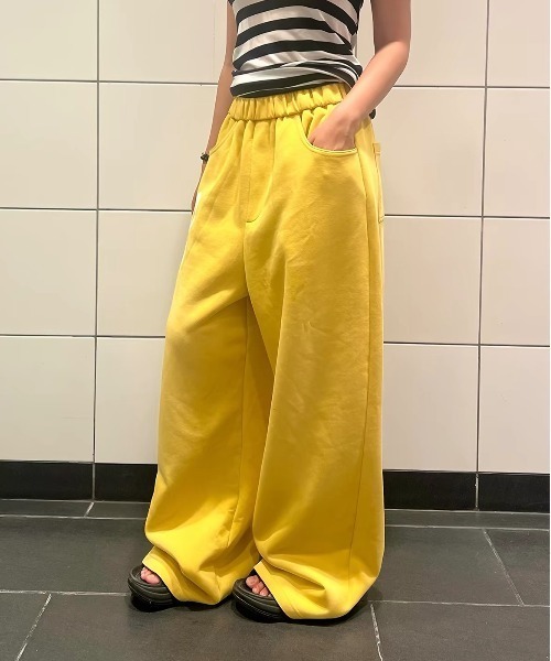 Vipoa(ヴィポア)の「Logo design sweat pants(スウェットパンツ・レディース・イエロー/ネイビー・FREE)」の14枚目の写真