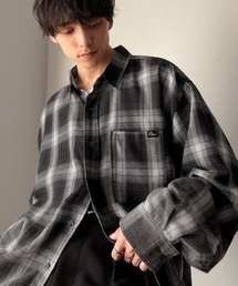 Java（ジャバ）の「《JaVaジャバコラボ》ゆるっと着るだけ、こなれ感たっぷり。グラデーションブリーチ加工オーバーサイズシャツ（シャツ/ブラウス）」