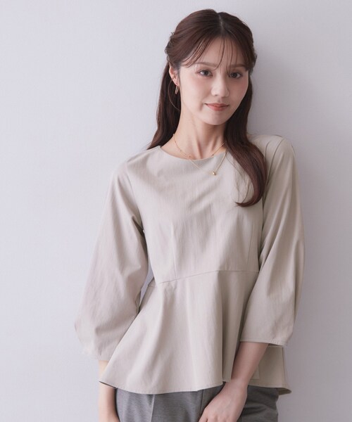 index(インデックス)の「バックパール調ペプラムトップス【洗濯機OK】(Tシャツ/カットソー・レディース・ブルー系その他/ナチュラル/スミクロ・36/38/40/42)」の2枚目の写真