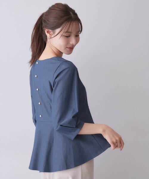 index(インデックス)の「バックパール調ペプラムトップス【洗濯機OK】(Tシャツ/カットソー・レディース・ブルー系その他/ナチュラル/スミクロ・36/38/40/42)」の3枚目の写真