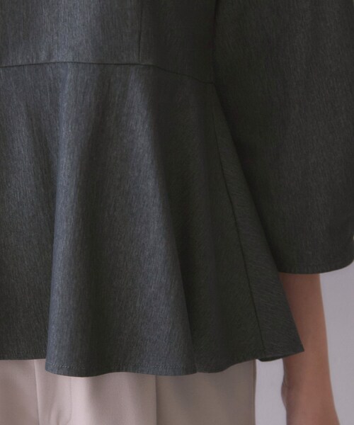 index(インデックス)の「バックパール調ペプラムトップス【洗濯機OK】(Tシャツ/カットソー・レディース・ブルー系その他/ナチュラル/スミクロ・36/38/40/42)」の16枚目の写真