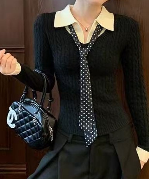 Achic(アシック)の「2026AW スカーフ付き 配色レイヤードケーブルニットトップス(Tシャツ/カットソー・レディース・ブラウン/グレー/ブラック・M)」の4枚目の写真