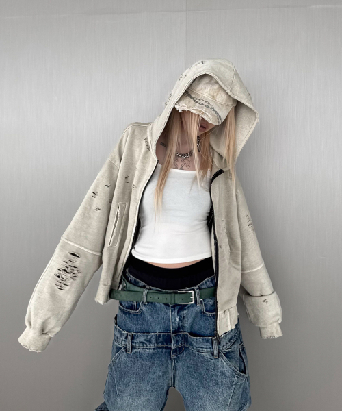 ROARINGRAD(ロアリングラド)の「W.ダメージ クロップドフーディ ジップアップ サンド(パーカー・レディース・その他・MEDIUM/LARGE)」の4枚目の写真