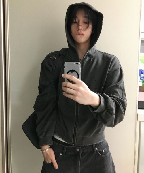 ROARINGRAD(ロアリングラド)の「W.ダメージ クロップドフーディ ジップアップ サンド(パーカー・レディース・その他・MEDIUM/LARGE)」の12枚目の写真