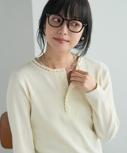 FREAK'S STORE（フリークスストア）の「ヴィンテージライク ヘンリーネックロンT/ヘンリーネックTシャツ（Tシャツ/カットソー・レディース・オフホワイト/ベージュ/ネイビー・ﾌﾘ-）」の6枚目の写真