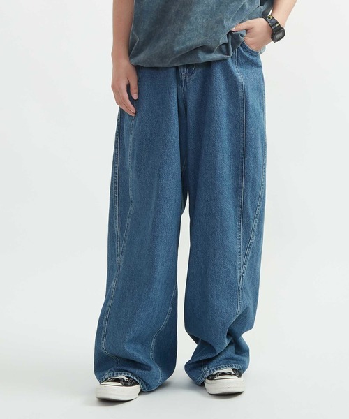 CONVERSE TOKYO(コンバーストウキョウ)の「3D WIDE DENIM PANTS(デニムパンツ・レディース・ブルー/インディゴブルー/ブラック・MEDIUM/SMALL)」の3枚目の写真