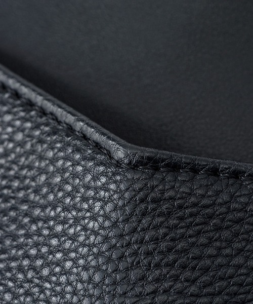 MATO by MARL MARL(マトーバイマールマール)の「MATO by MARLMARL/マトーバイマールマール ジップラインフォーンバッグ ZIPLINE PHONE BAG(マザーズバッグ・レディース・ブラック/ホワイト・FREE)」の14枚目の写真