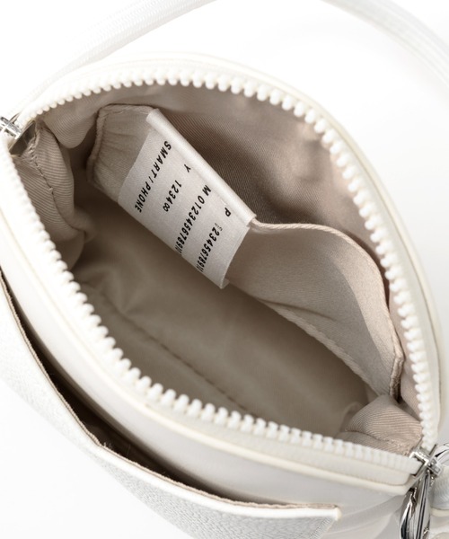 MATO by MARL MARL(マトーバイマールマール)の「MATO by MARLMARL/マトーバイマールマール ジップラインフォーンバッグ ZIPLINE PHONE BAG(マザーズバッグ・レディース・ブラック/ホワイト・FREE)」の20枚目の写真