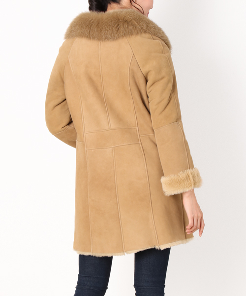 sankyo shokai(サンキョウショウカイ)の「ファー付きムートンコート(その他アウター・レディース・キャメル・S/L/XL)」の8枚目の写真