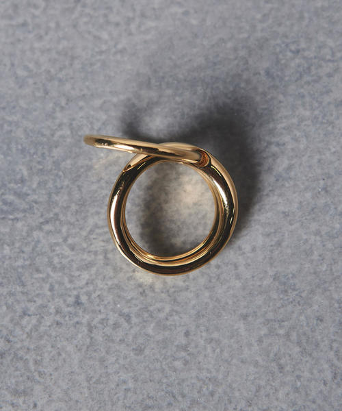 UNITED ARROWS（ユナイテッドアローズ）の「＜Charlotte Chesnais（シャルロット シェネ）＞ NEO LOVER リング（リング・レディース・ゴールド・FREE）」の7枚目の写真