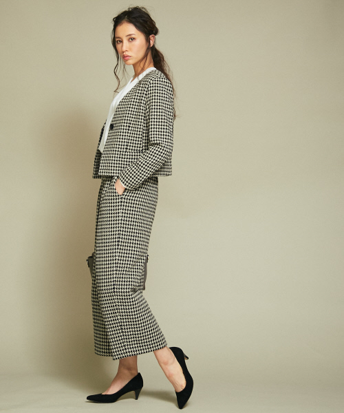 Au BANNISTER(オゥバニスター)の「50mmポインテッドミドルパンプス(パンプス・レディース・ライトグレー/ブラック/ベージュ/ネイビー・34/35/36/37/38/39/40)」の5枚目の写真