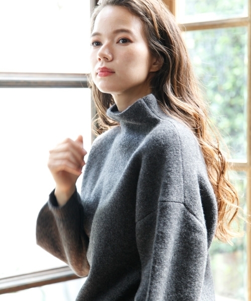 niko and（ニコアンド）の「スポンディッシュボトルネックプル