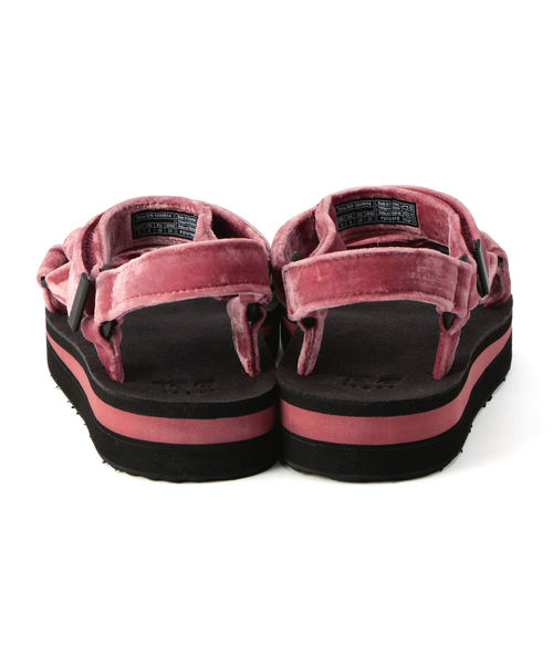 SHIPS（シップス）の「TEVA:VELVET UNIVERSAL MID（サンダル・レディース・ピンク/シルバー・36/37/35/38）」の4枚目の写真