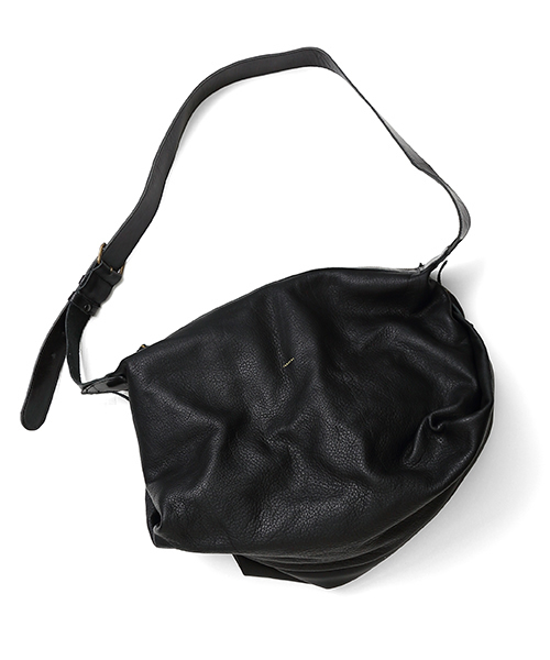 rehacer(レアセル)の「rehacer : Swell leather shoulder bag(ショルダーバッグ・メンズ・ブラウン/ブラック・FREE)」の3枚目の写真