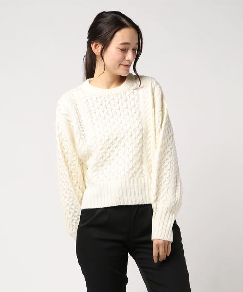 rps（アールピーエス）の「ウール混ボリューム袖ケーブルニットプルオーバー（ニット/セーター・レディース・チャコールグレー/グレー/アイボリー・フリー）」の7枚目の写真