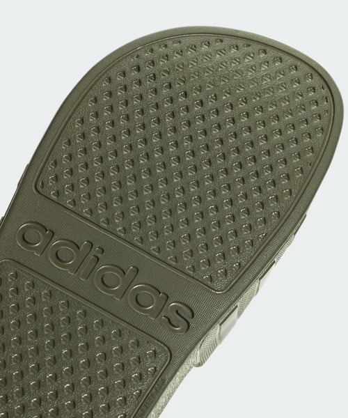 adidas（アディダス）の「アディレッタ アクア [ADILETTE]  / アディダス adidas（サンダル・メンズ・ブラック/ダークブルー/ブラック×ホワイト/ダークグリーン/フューシャピンク/ブルー/ホワイト×ブラック/レッド/ブラック×ゴールド/ホワイト×シルバー/スカイブルー/グリーン・22.5cm/23.5cm/24.5cm/25.5cm/26.5cm/27.5cm/28.5cm/29.5cm/30.5cm/31.5cm）」の13枚目の写真