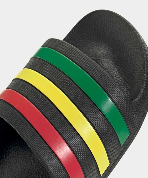 adidas（アディダス）の「アディレッタ アクア [ADILETTE]  / アディダス adidas（サンダル・メンズ・ブラック/ダークブルー/ブラック×ホワイト/ダークグリーン/フューシャピンク/ブルー/ホワイト×ブラック/レッド/ブラック×ゴールド/ホワイト×シルバー/スカイブルー/グリーン・22.5cm/23.5cm/24.5cm/25.5cm/26.5cm/27.5cm/28.5cm/29.5cm/30.5cm/31.5cm）」の21枚目の写真