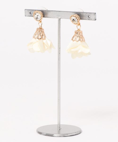apres jour(アプレジュール)の「【apres jour×ARIAZ】フラワーモチーフピアス(ピアス(両耳用)・レディース・オフホワイト/スモークグレー/ブラック・FREE)」の7枚目の写真
