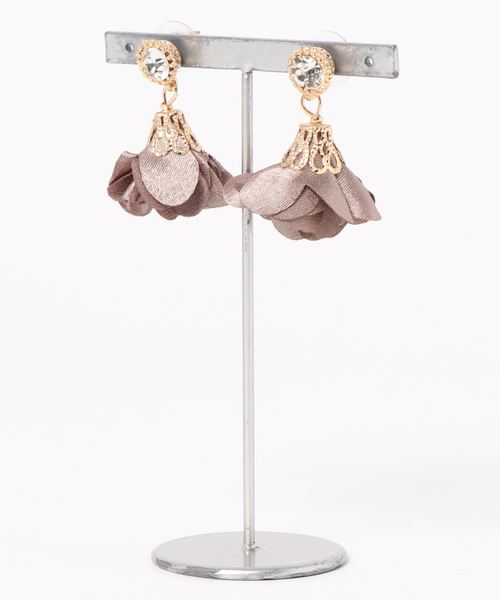 apres jour(アプレジュール)の「【apres jour×ARIAZ】フラワーモチーフピアス(ピアス(両耳用)・レディース・オフホワイト/スモークグレー/ブラック・FREE)」の5枚目の写真
