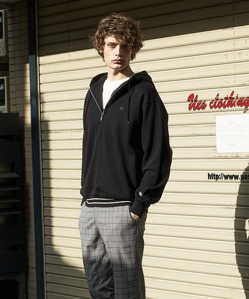 Russell Athletic(���b�Z���A�X���e�B�b�N)�́yRUSSELL�ʒ��z�n�[�tZIP�p�[�J�[(�p�[�J�[)