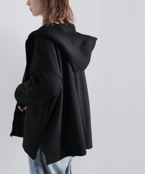 classicalelf（クラシカルエルフ）の「サイドスリット 無地ジップアッスウェットワイドパーカー（長袖）（パーカー・レディース・モカ/ブラック/ライトカーキ/ベージュ・LARGE/X-LARGE/MEDIUM）」の11枚目の写真