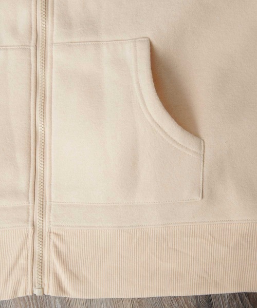 classicalelf（クラシカルエルフ）の「サイドスリット 無地ジップアッスウェットワイドパーカー（長袖）（パーカー・レディース・モカ/ブラック/ライトカーキ/ベージュ・LARGE/X-LARGE/MEDIUM）」の18枚目の写真