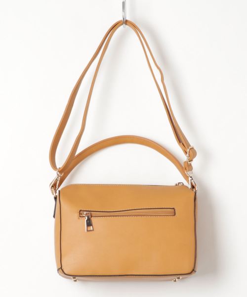 KOBE LETTUCE（コウベレタス）の「ストラップ付き2wayトライアングルパネルバッグ（ショルダーバッグ・レディース・チャコールグレー/アイボリー/イエロー系その他・FREE）」の4枚目の写真