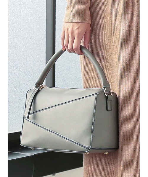 KOBE LETTUCE（コウベレタス）の「ストラップ付き2wayトライアングルパネルバッグ（ショルダーバッグ・レディース・チャコールグレー/アイボリー/イエロー系その他・FREE）」の17枚目の写真