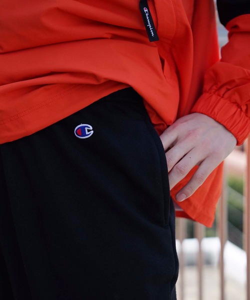 Champion（チャンピオン）の「【CHAMPION/チャンピオン】裏毛スウエットパンツ　Ｃ３－ＬＳ２５３　無地　ワンポイント　速乾性　スポーツシーン対応可能（スウェットパンツ・メンズ・グレー/ブラック/ネイビー/ホワイト・X-LARGE/MEDIUM/LARGE）」の16枚目の写真