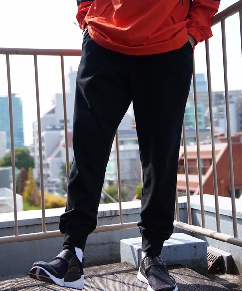 Champion（チャンピオン）の「【CHAMPION/チャンピオン】裏毛スウエットパンツ　Ｃ３－ＬＳ２５３　無地　ワンポイント　速乾性　スポーツシーン対応可能（スウェットパンツ・メンズ・グレー/ブラック/ネイビー/ホワイト・X-LARGE/MEDIUM/LARGE）」の14枚目の写真