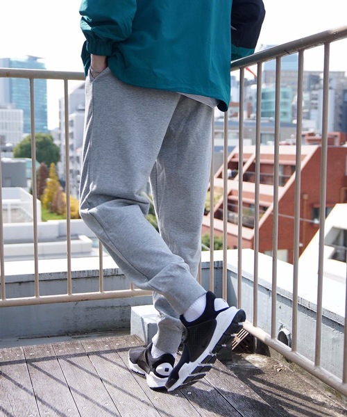 Champion（チャンピオン）の「【CHAMPION/チャンピオン】裏毛スウエットパンツ　Ｃ３－ＬＳ２５３　無地　ワンポイント　速乾性　スポーツシーン対応可能（スウェットパンツ・メンズ・グレー/ブラック/ネイビー/ホワイト・X-LARGE/MEDIUM/LARGE）」の18枚目の写真