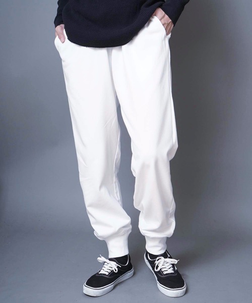 Champion（チャンピオン）の「【CHAMPION/チャンピオン】裏毛スウエットパンツ　Ｃ３－ＬＳ２５３　無地　ワンポイント　速乾性　スポーツシーン対応可能（スウェットパンツ・メンズ・グレー/ブラック/ネイビー/ホワイト・X-LARGE/MEDIUM/LARGE）」の7枚目の写真