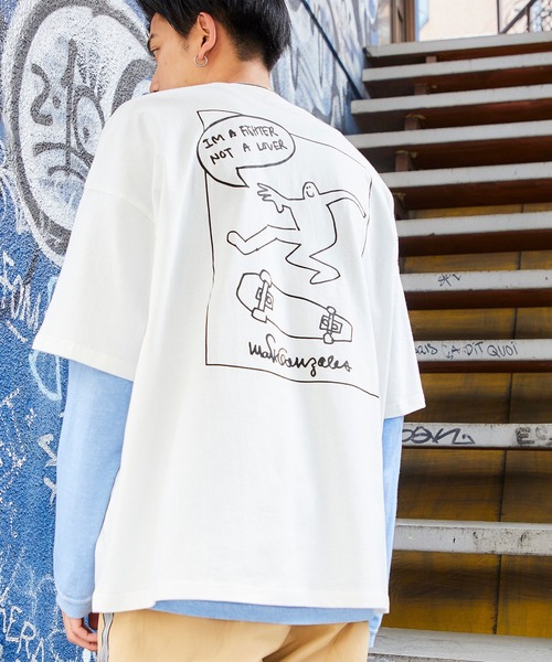 Mark Gonzales（マーク・ゴンザレス）の「Mark Gonzales/マークゴンザレス MONO-MART別注  ビッグシルエット前面/背面BIGプリント 半袖Tee（Tシャツ/カットソー・メンズ・ホワイト系その他/ブラック系その他/ブラウン系その他/ベージュ系その他/ホワイト系その他2/ホワイト系その他3/ホワイト系その他4/ブラック系その他2/ブラック系その他3/ブラック系その他4/ブラウン系その他2/ブラウン系その他3/ブラウン系その他4/ベージュ系その他2/ベージュ系その他3/ベージュ系その他4/グレー系その他4/グリーン系その他3/グレー系その他2/パープル系その他/パープル系その他2/グリーン系その他4/グレー系その他/グレー系その他3/グリーン系その他2/パープル系その他3/パープル系その他4/グリーン系その他/ベージュ系その他7/グリーン系その他5/グリーン系その他6/グリーン系その他7/ブルー系その他2/ブルー系その他3/ブルー系その他4/ホワイト系その他7/ブラック系その他5/ブラック系その他6/ブラック系その他7/その他5/その他1/ブルー系その他/イエロー系その他/その他6/ブルー系その他5/パープル系その他5/パープル系その他6/パープル系その他7/イエロー系その他2/イエロー系その他3/イエロー系その他4/イエロー系その他5/ベージュ系その他5/ベージュ系その他6/ホワイト系その他5/ホワイト系その他6/その他3/その他2/その他4・S/M/L）」の6枚目の写真