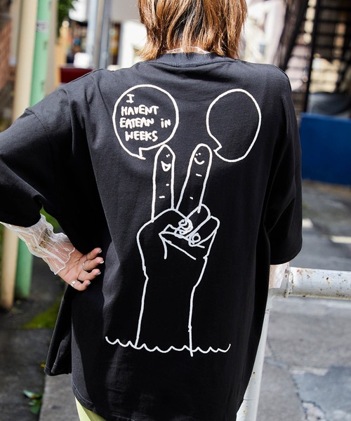 Mark Gonzales（マーク・ゴンザレス）の「Mark Gonzales/マークゴンザレス MONO-MART別注  ビッグシルエット前面/背面BIGプリント 半袖Tee（Tシャツ/カットソー・メンズ・ホワイト系その他/ブラック系その他/ブラウン系その他/ベージュ系その他/ホワイト系その他2/ホワイト系その他3/ホワイト系その他4/ブラック系その他2/ブラック系その他3/ブラック系その他4/ブラウン系その他2/ブラウン系その他3/ブラウン系その他4/ベージュ系その他2/ベージュ系その他3/ベージュ系その他4/グレー系その他4/グリーン系その他3/グレー系その他2/パープル系その他/パープル系その他2/グリーン系その他4/グレー系その他/グレー系その他3/グリーン系その他2/パープル系その他3/パープル系その他4/グリーン系その他/ベージュ系その他7/グリーン系その他5/グリーン系その他6/グリーン系その他7/ブルー系その他2/ブルー系その他3/ブルー系その他4/ホワイト系その他7/ブラック系その他5/ブラック系その他6/ブラック系その他7/その他5/その他1/ブルー系その他/イエロー系その他/その他6/ブルー系その他5/パープル系その他5/パープル系その他6/パープル系その他7/イエロー系その他2/イエロー系その他3/イエロー系その他4/イエロー系その他5/ベージュ系その他5/ベージュ系その他6/ホワイト系その他5/ホワイト系その他6/その他3/その他2/その他4・S/M/L）」の10枚目の写真