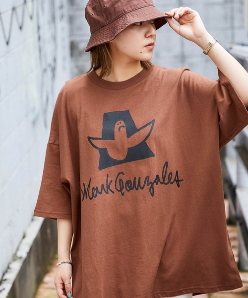Mark Gonzales（マーク・ゴンザレス）の「Mark Gonzales/マークゴンザレス MONO-MART別注  ビッグシルエット前面/背面BIGプリント 半袖Tee（トップス）」