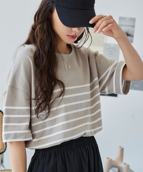 KOBE LETTUCE（コウベレタス）の「コットン100％ボーダーシンプルカットソーオーバーサイズ半袖Tシャツ（Tシャツ/カットソー・レディース・ブラウン系その他/ホワイト系その他6/ベージュ系その他2/ホワイト系その他3/ホワイト系その他5/ブラック×ホワイト/ホワイト系その他7/オレンジ/ベージュ系その他/ホワイト×ブラック/ブラウン系その他2/ホワイト系その他4/チャコール/ブラック系その他/ホワイト系その他/アイボリー/ホワイト系その他2/その他2/ベージュ系その他3/その他1/オリーブ/ブラック/ピンク系その他/ピンク系その他2/ピンク系1/ピンク系/グリーン系/グリーン系1/オフホワイト/ベージュ系その他4・FREE）」の18枚目の写真