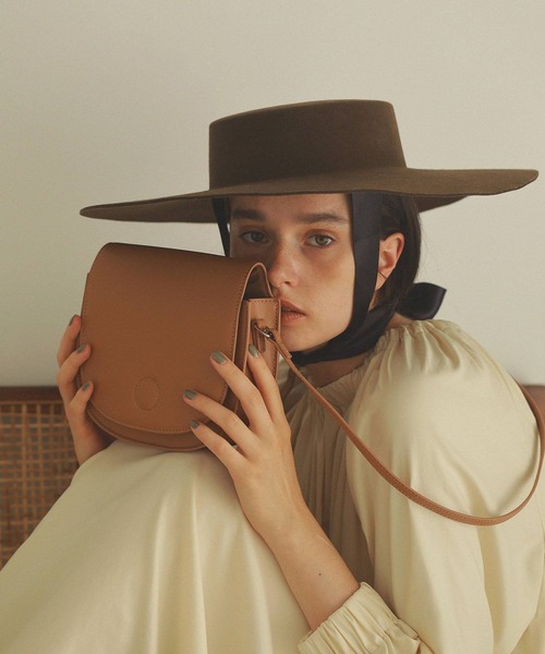 EFOLE（エフォル）の「【EFOLE】 ハーフムーン ショルダーバッグ（ショルダーバッグ・レディース・ブラック/ベージュ・FREE）」の8枚目の写真