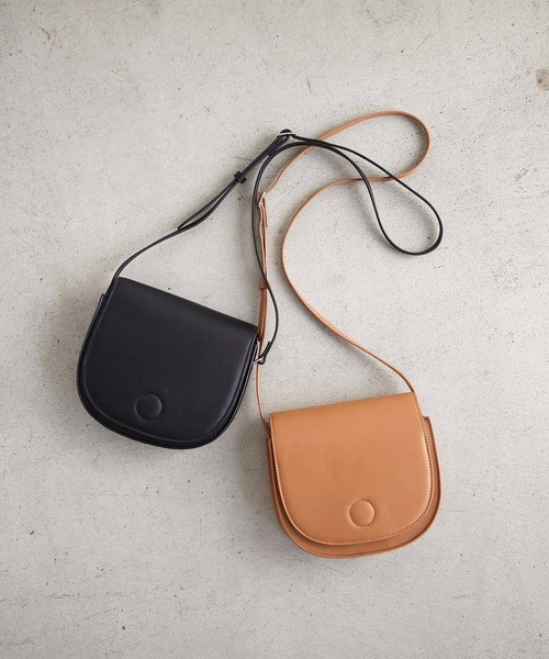 EFOLE（エフォル）の「【EFOLE】 ハーフムーン ショルダーバッグ（ショルダーバッグ・レディース・ブラック/ベージュ・FREE）」の12枚目の写真