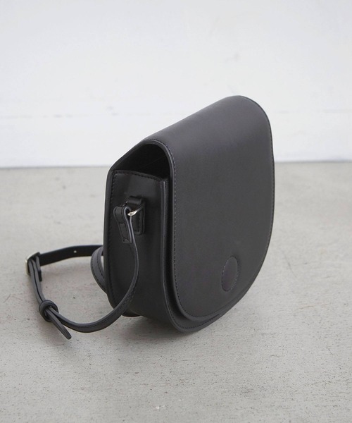 EFOLE（エフォル）の「【EFOLE】 ハーフムーン ショルダーバッグ（ショルダーバッグ・レディース・ブラック/ベージュ・FREE）」の14枚目の写真