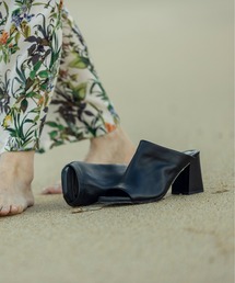 Gready Brilliant（グレディブリリアン）の「ゴートレザ―サンダル（サンダル）」