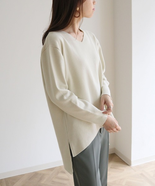 HER CLOSET(ハークローゼット)の「【HERCLOSET】イージーケア抗菌イレヘムVネックニット(ニット/セーター・レディース・サックスブルー/ブラック/ライトホワイト/グレー/ラベンダー/ベビーピンク・M)」の7枚目の写真
