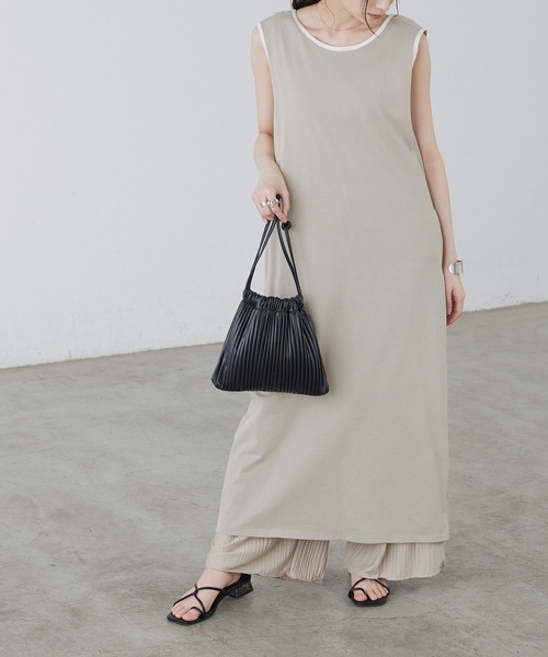 BONLECILL（ボンルシール）の「バッククロス パイピングロングワンピース（ワンピース・レディース・ベージュ/ブラウン/グリーン/チャコール・FREE）」の19枚目の写真