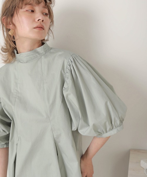 Bab（バブ）の「【WEB限定】ボリュームスリーブフレアブラウス（シャツ/ブラウス・レディース・オフホワイト/サックスブルー/ピンクベージュ・38）」の2枚目の写真