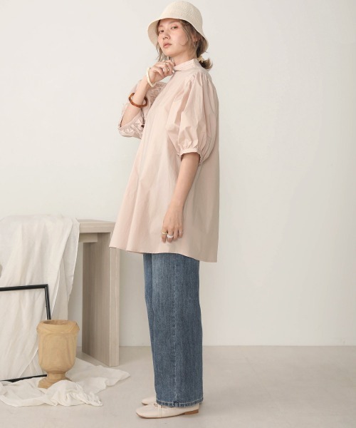 Bab（バブ）の「【WEB限定】ボリュームスリーブフレアブラウス（シャツ/ブラウス・レディース・オフホワイト/サックスブルー/ピンクベージュ・38）」の17枚目の写真