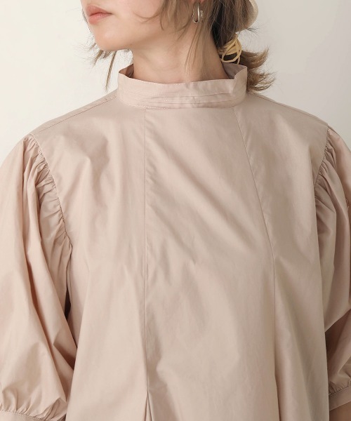 Bab（バブ）の「【WEB限定】ボリュームスリーブフレアブラウス（シャツ/ブラウス・レディース・オフホワイト/サックスブルー/ピンクベージュ・38）」の18枚目の写真