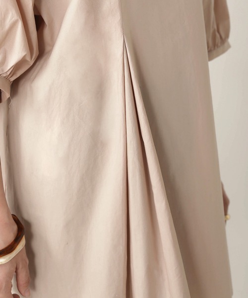 Bab（バブ）の「【WEB限定】ボリュームスリーブフレアブラウス（シャツ/ブラウス・レディース・オフホワイト/サックスブルー/ピンクベージュ・38）」の22枚目の写真