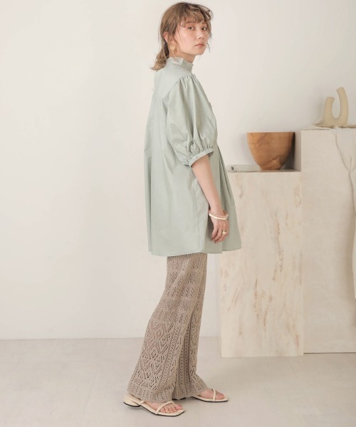 Bab（バブ）の「【WEB限定】ボリュームスリーブフレアブラウス（シャツ/ブラウス・レディース・オフホワイト/サックスブルー/ピンクベージュ・38）」の9枚目の写真