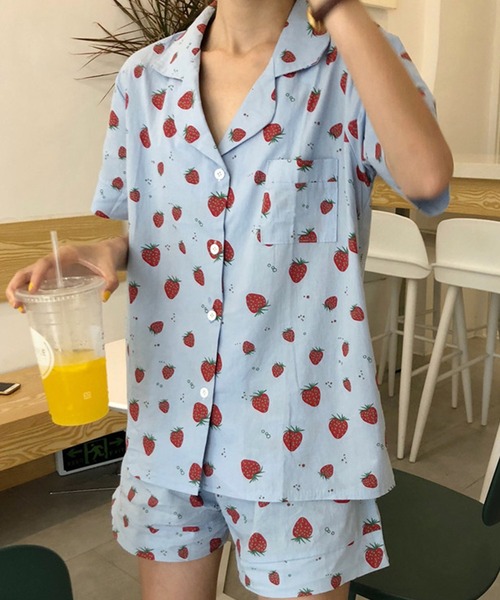セール レディース 半袖ストロベリー柄パジャマルームウェア 上下2点セット ルームウェア パジャマ Day Closet デイ クローゼット のファッション通販 Zozotown セール レディース 半袖ストロベリー柄パジャマルームウェア 上下2点セット ルームウェア パジャマ Day Closet デイ クローゼット のファッション通販 Zozotown