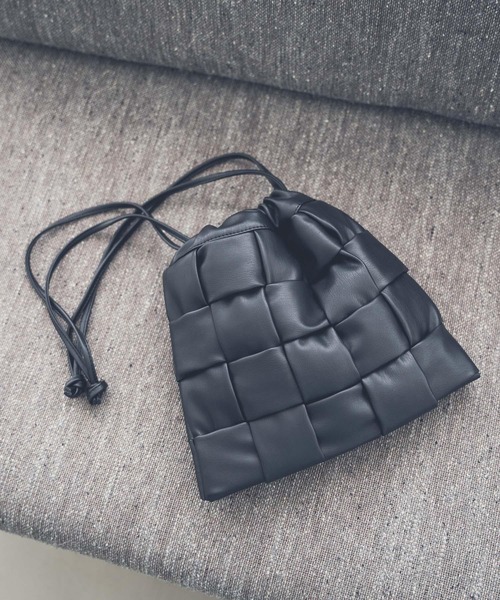 Andemiu(アンデミュウ)の「ワイドメッシュキンチャク958348(ハンドバッグ・レディース・ブラック/ベージュ・FREE)」の2枚目の写真